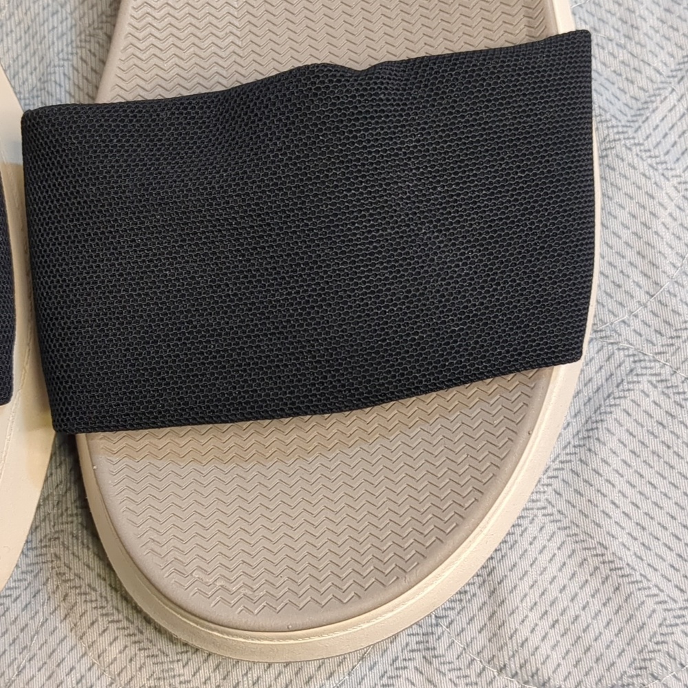 Nordstrom Black and Cream Strap Sandals with Patterned Ankle Band - Picture 14 of 16